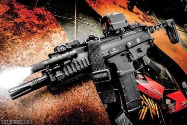 惠盈财富 评测：FN美国公司SCAR 15P手枪 .300BLK口径 理想的短管家防武器